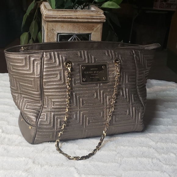 Versace Handbags - 💋TRADED 💋Versace handbag 👜